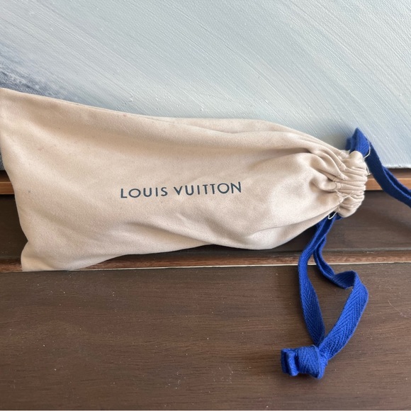 💯 authentic Louis Vuitton Aviators - Picture 7 of 13